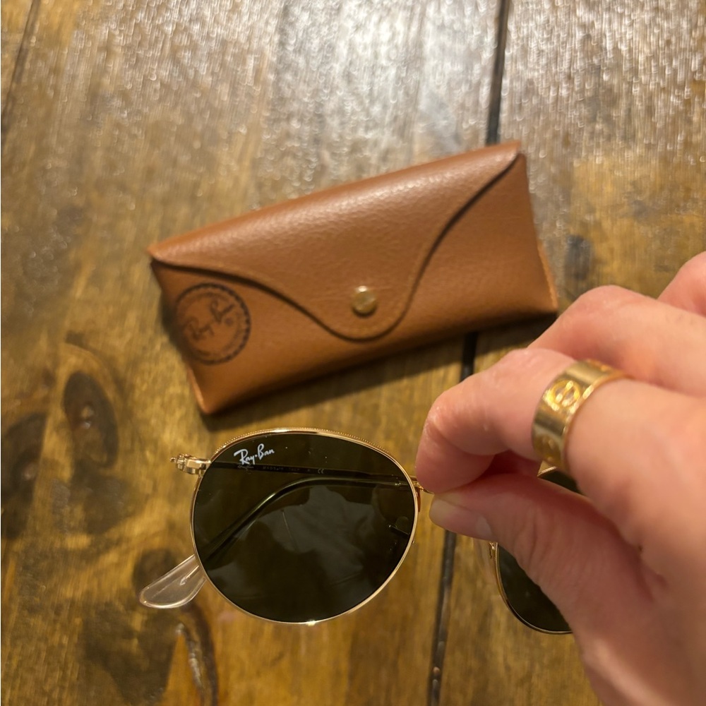 Ray-Ban sunglasses - Picture 2 of 3